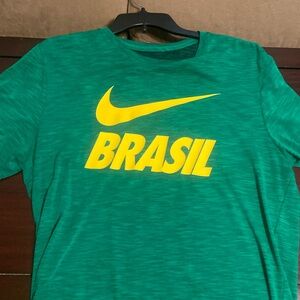 Nike drifit L